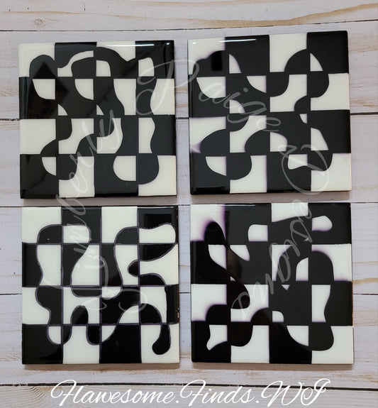 Abstract Black & White Checkerboard 4 Piece Coaster Set